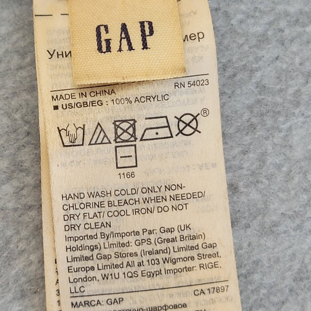 GAP Scarf - Picture 4 of 4